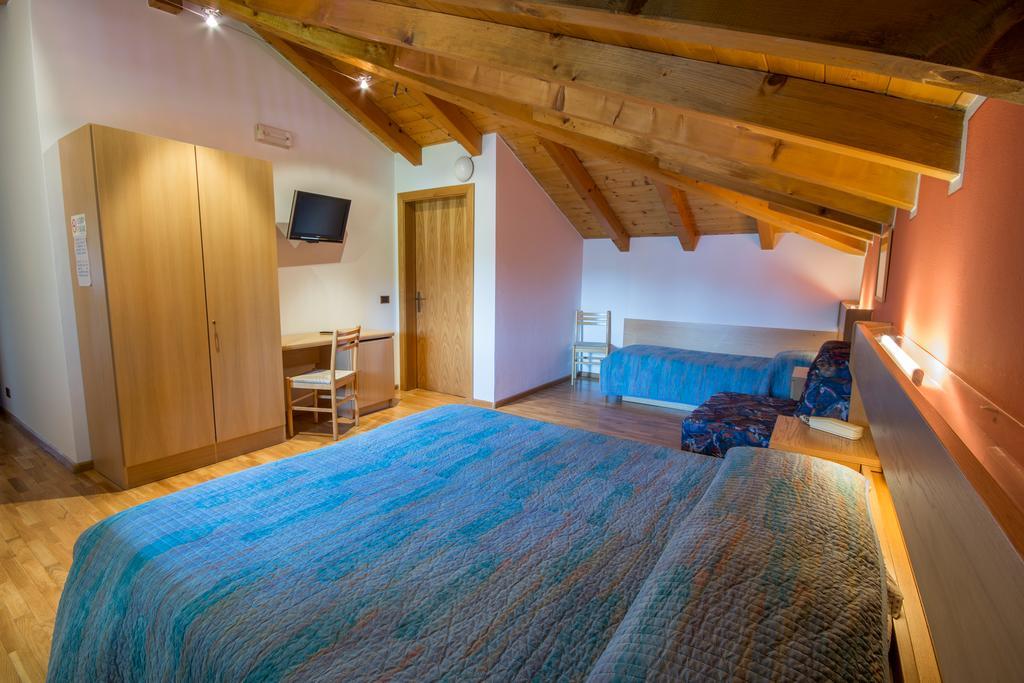Garni Castel Ferari Hotell Tuenno Rum bild
